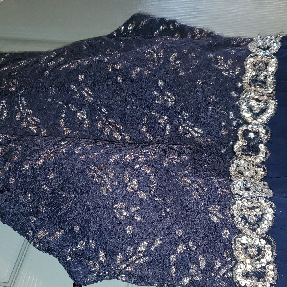 Dress - Picture 3 of 7